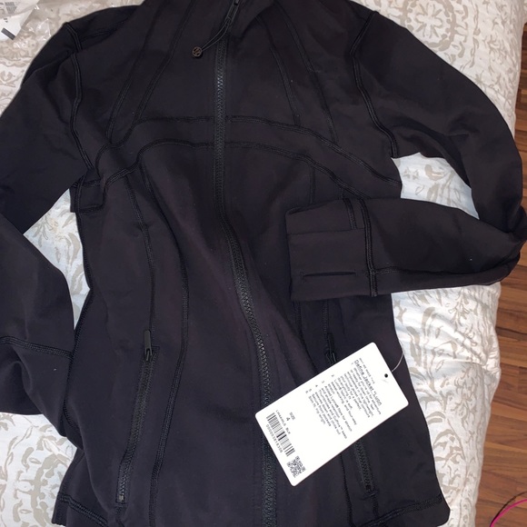 Lulu Lemon Define Jacket - Picture 2 of 3